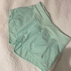 MPG women’s running shorts with back pocket detail